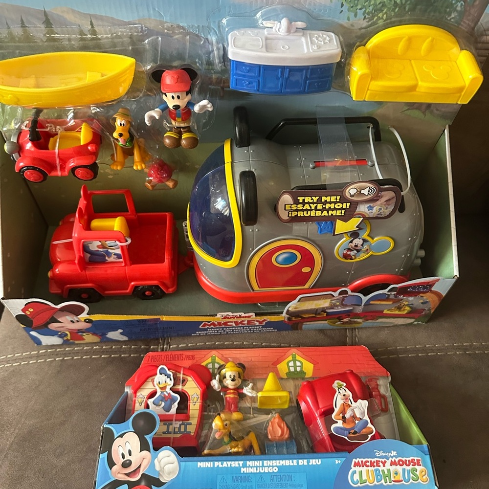 Disney Mickey Mouse Clubhouse Playset with Red, Yellow, Gray, Blue Accents